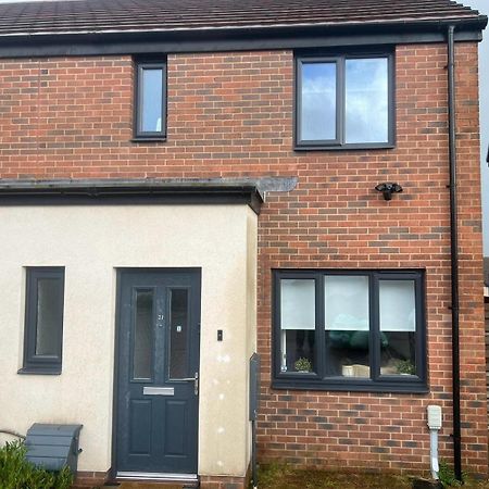 Village House St Mellons - Close To A48 And M4 Кардиф Екстериор снимка