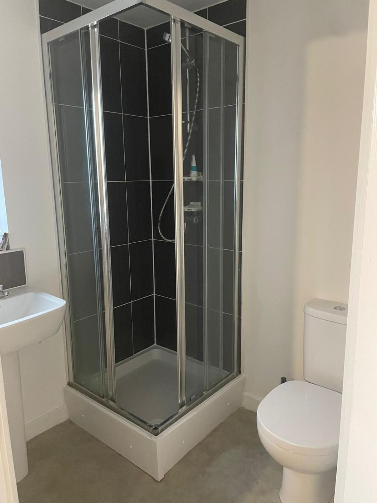 Village House St Mellons - Close To A48 And M4 Кардиф Екстериор снимка